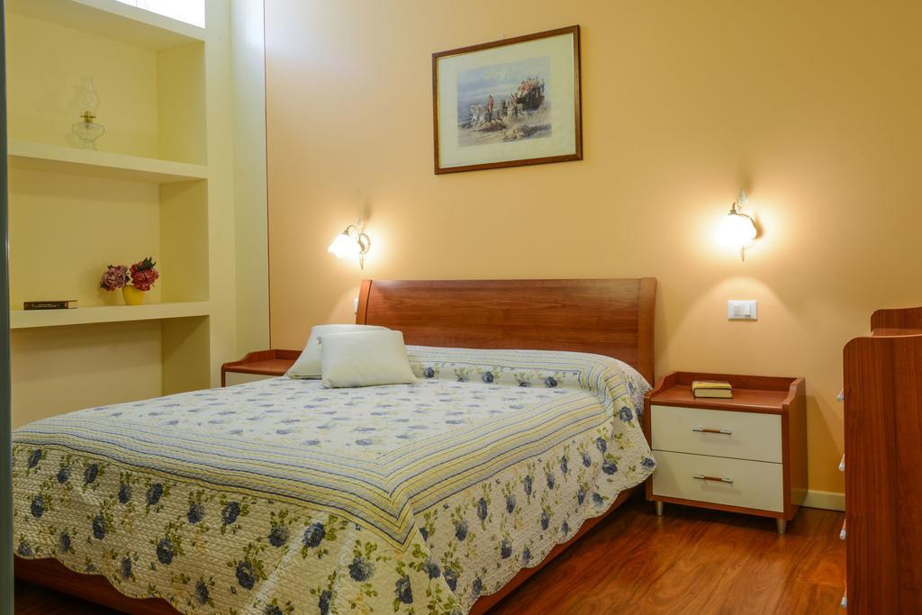 Villa Garuti Village ปาเดงเก ซุล การ์ดา ภายนอก รูปภาพ